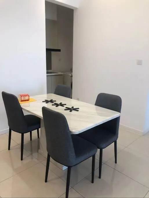 Paradigm Residence New 5-6Pax Johor Bahru 0*,  Malaysia
